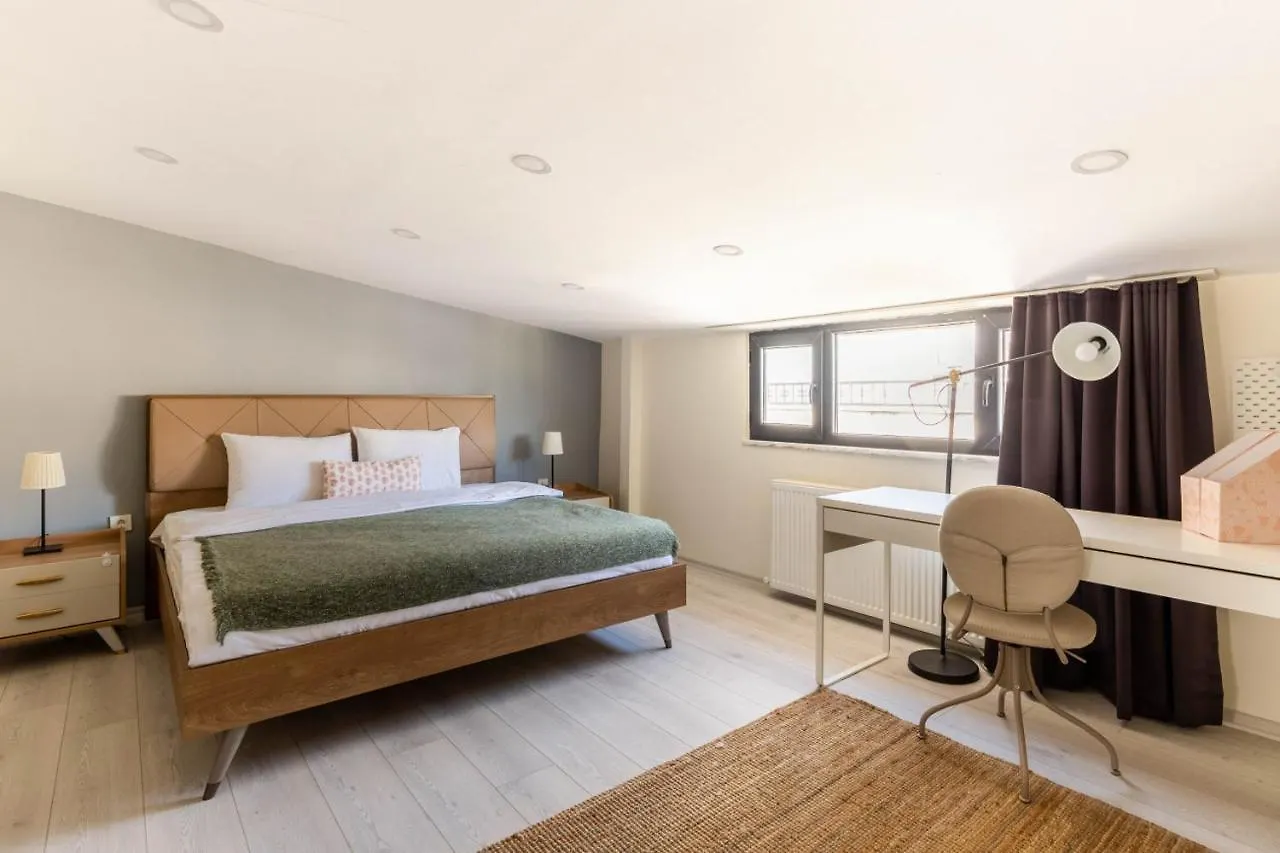 Exquisite Flat With Terrace In Nisantasi Apartment Istanbul