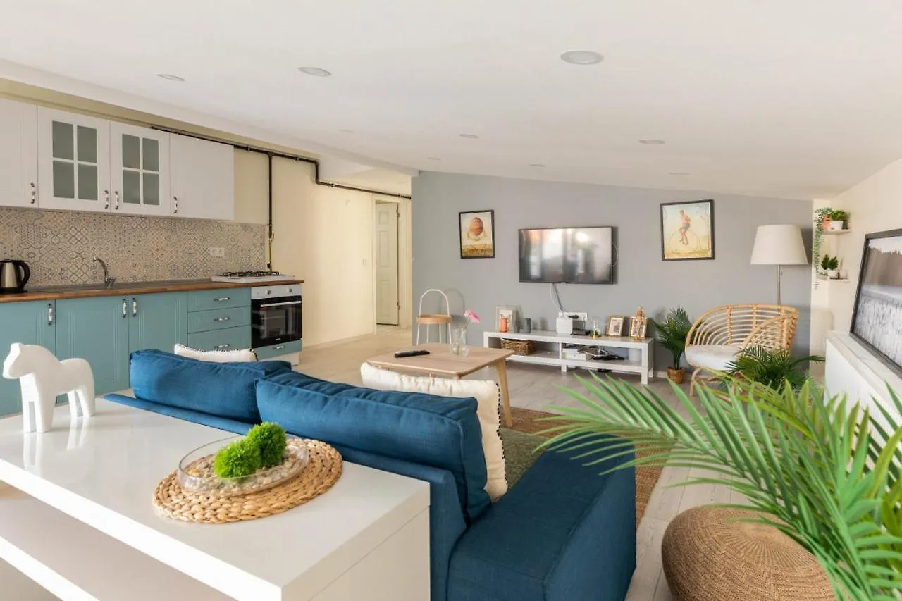 Exquisite Flat With Terrace In Nisantasi Apartment Istanbul 0*,